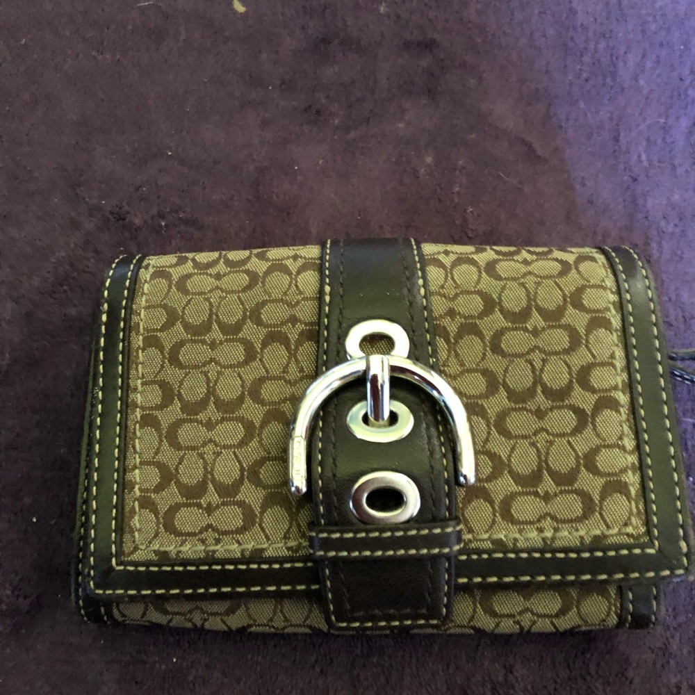 Coach signature leather med size wallet.